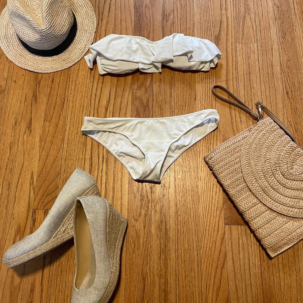 Victoria’s Secret White Ruffle Top Bikini, Size Small, Preloved
